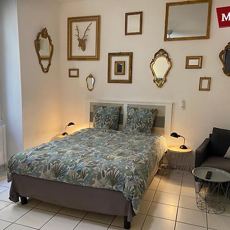 Studio Triangle Arene Gare Maison Carree Placette نيم المظهر الخارجي الصورة