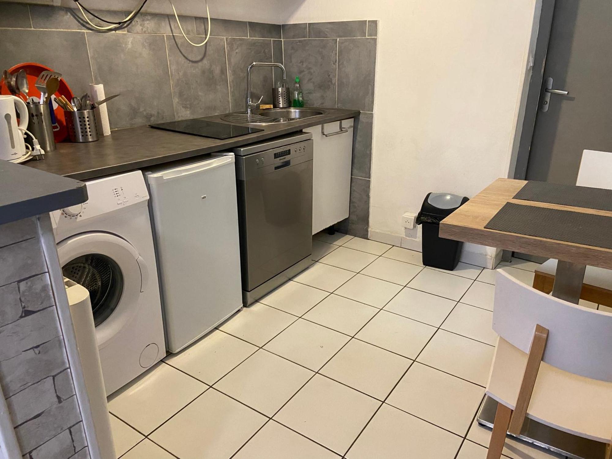Studio Triangle Arene Gare Maison Carree Placette نيم المظهر الخارجي الصورة