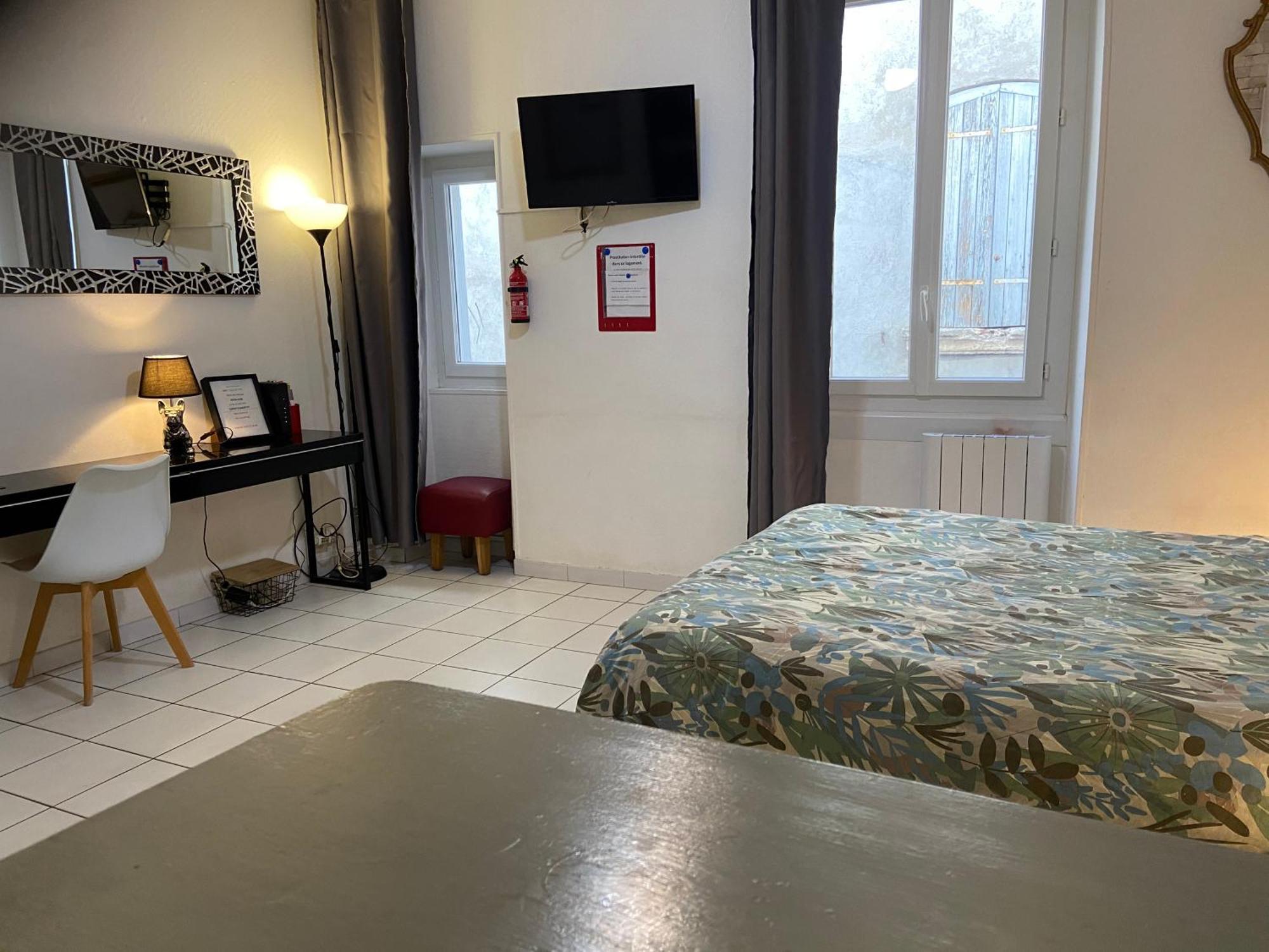 Studio Triangle Arene Gare Maison Carree Placette نيم المظهر الخارجي الصورة