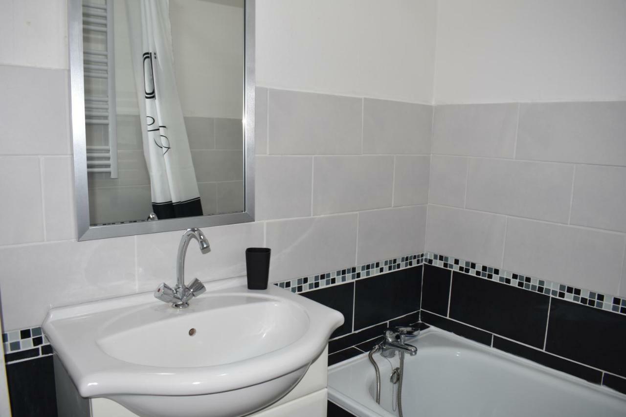 Studio Triangle Arene Gare Maison Carree Placette نيم المظهر الخارجي الصورة